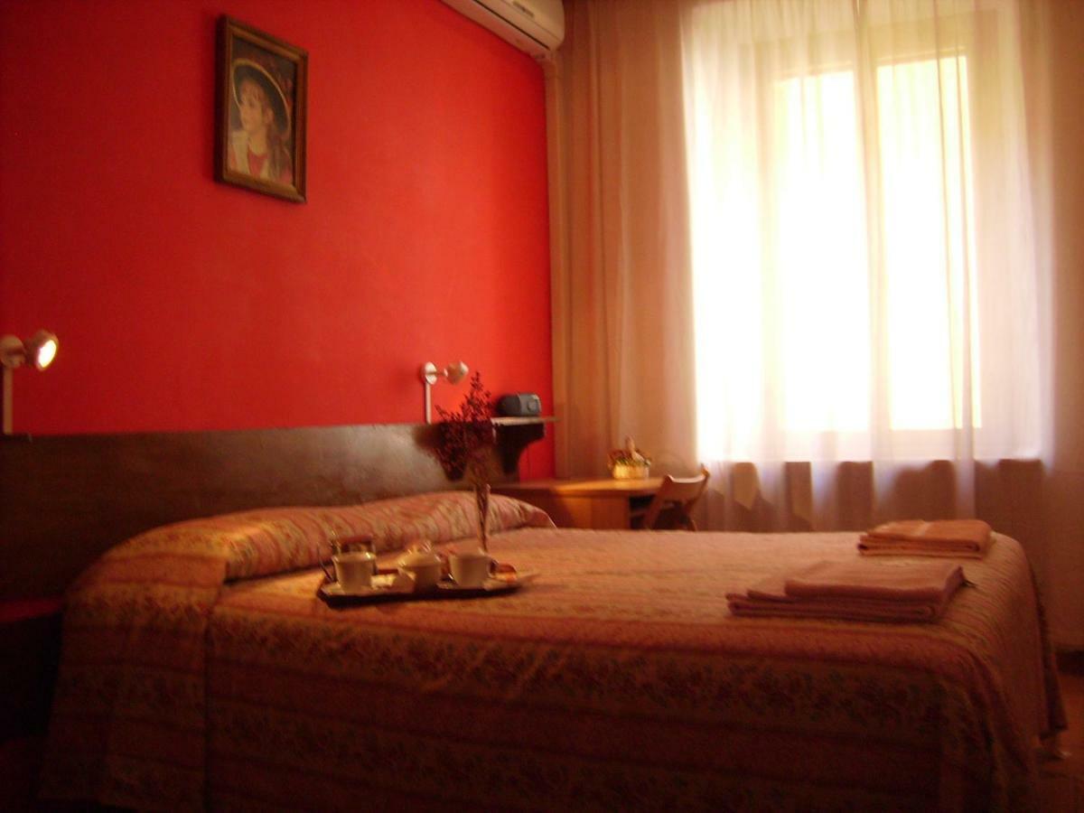 B&B Vaticanrooms Рим Экстерьер фото