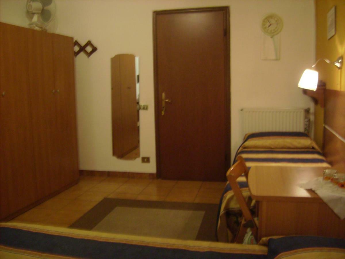 B&B Vaticanrooms Рим Экстерьер фото